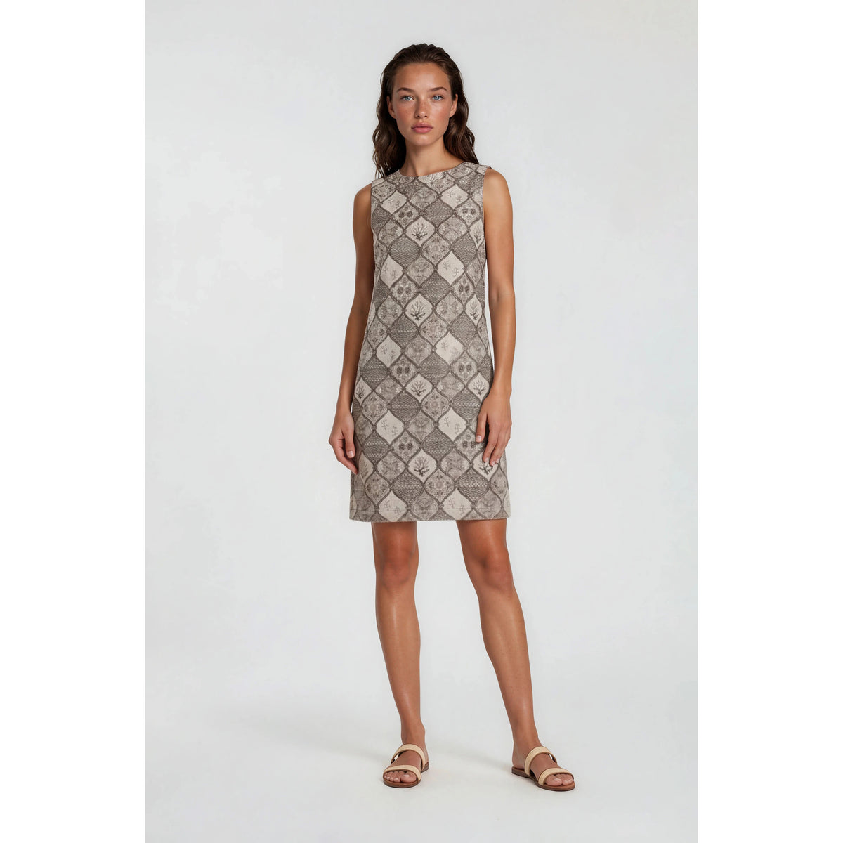 #color_Sankaty Floral, Brown - White Multi